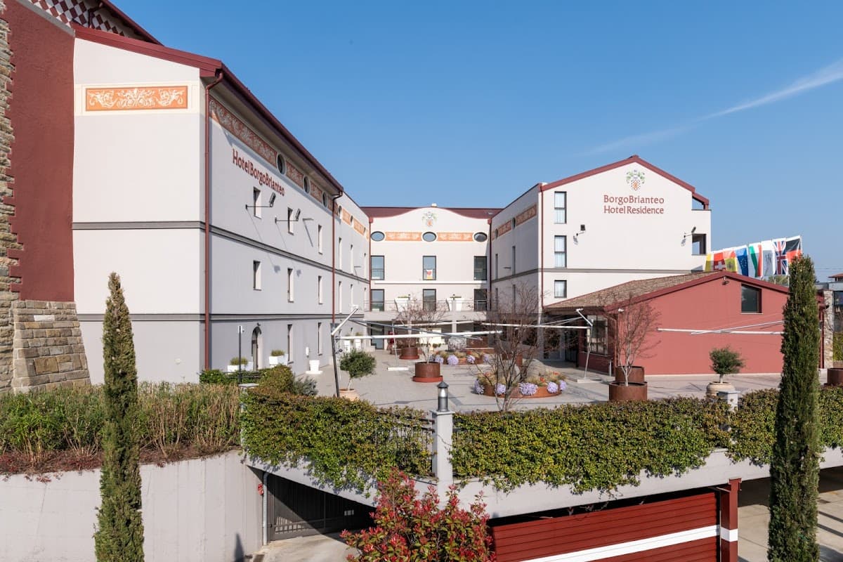 Hotel Residence Borgo Brianteo: destination wedding venue in 24036 Ponte San Pietro BG, Italy