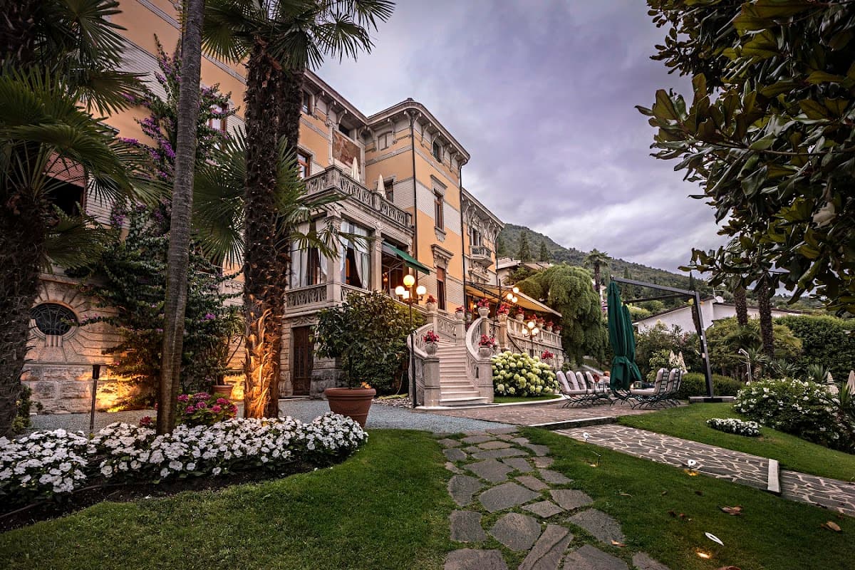 Hotel & Restaurant Laurin: destination wedding venue in 25087 Salò BS, Italy