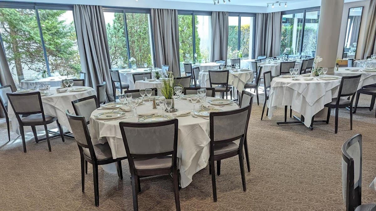 Hotel Restaurant Soleil Et Jardin: destination wedding venue in 69360 Solaize, France