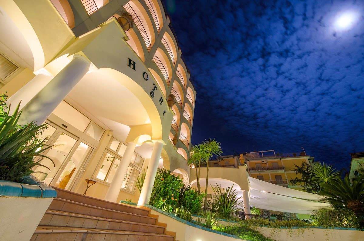 Hotel San Francesco: destination wedding venue in 84010 Maiori SA, Italy