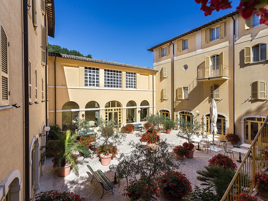 Hotel San Luca Spoleto: destination wedding venue in 06049 Spoleto PG, Italy