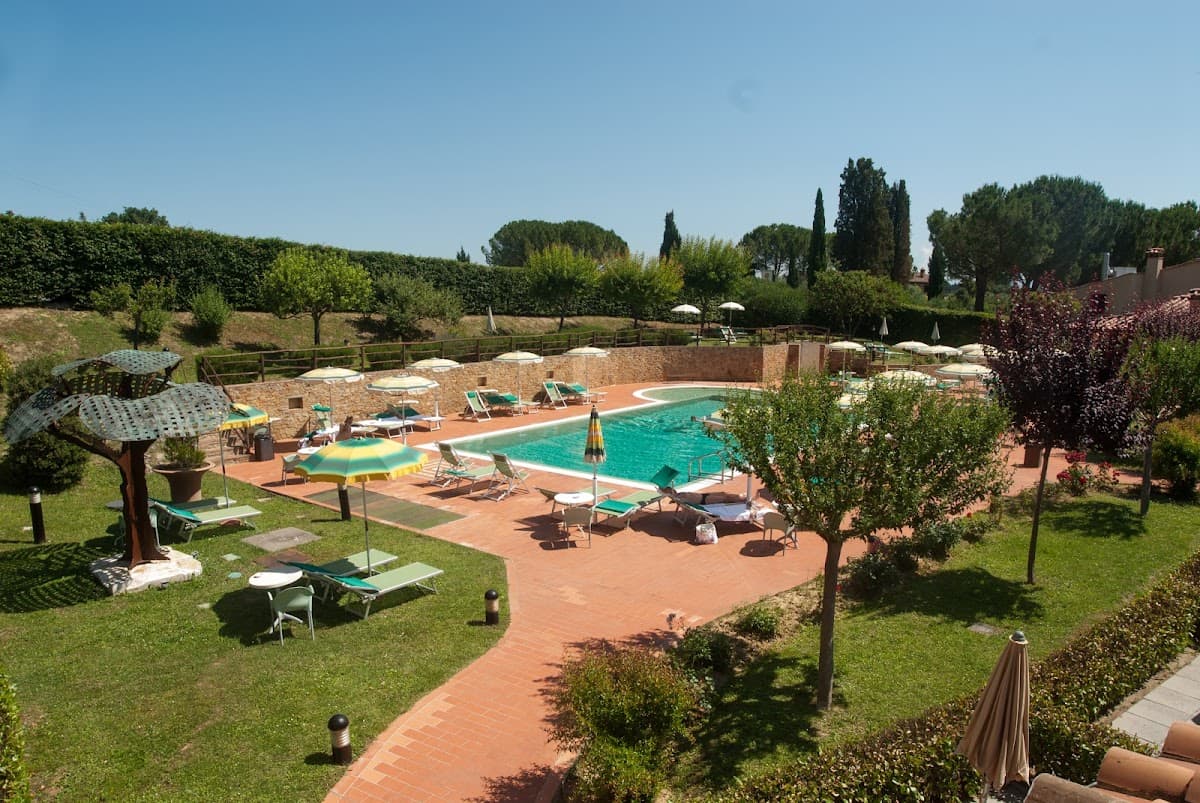 Hotel Sovestro: destination wedding venue in 53037 San Gimignano SI, Italy