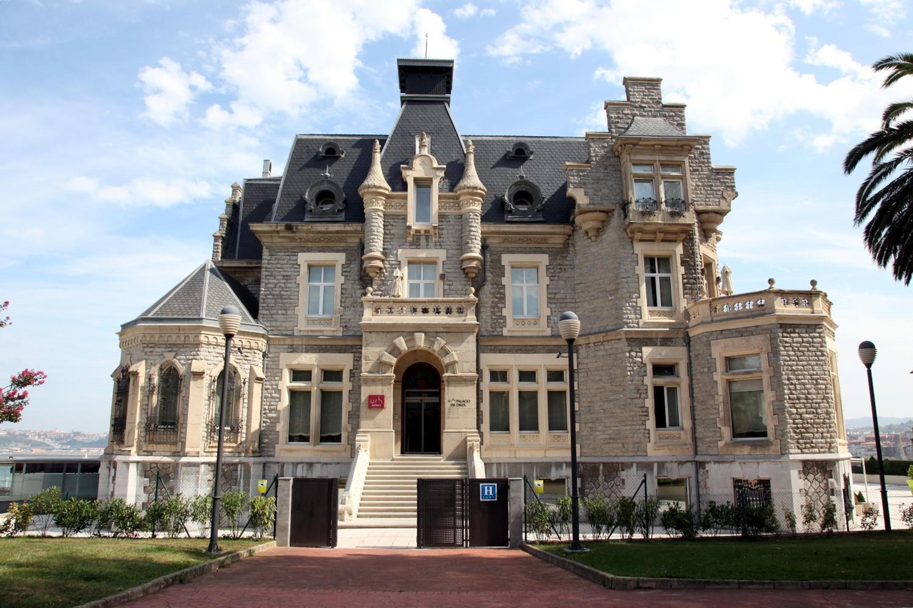 Hotel URH Palacio de Oriol, wedding venue in Santurtzi, Spain