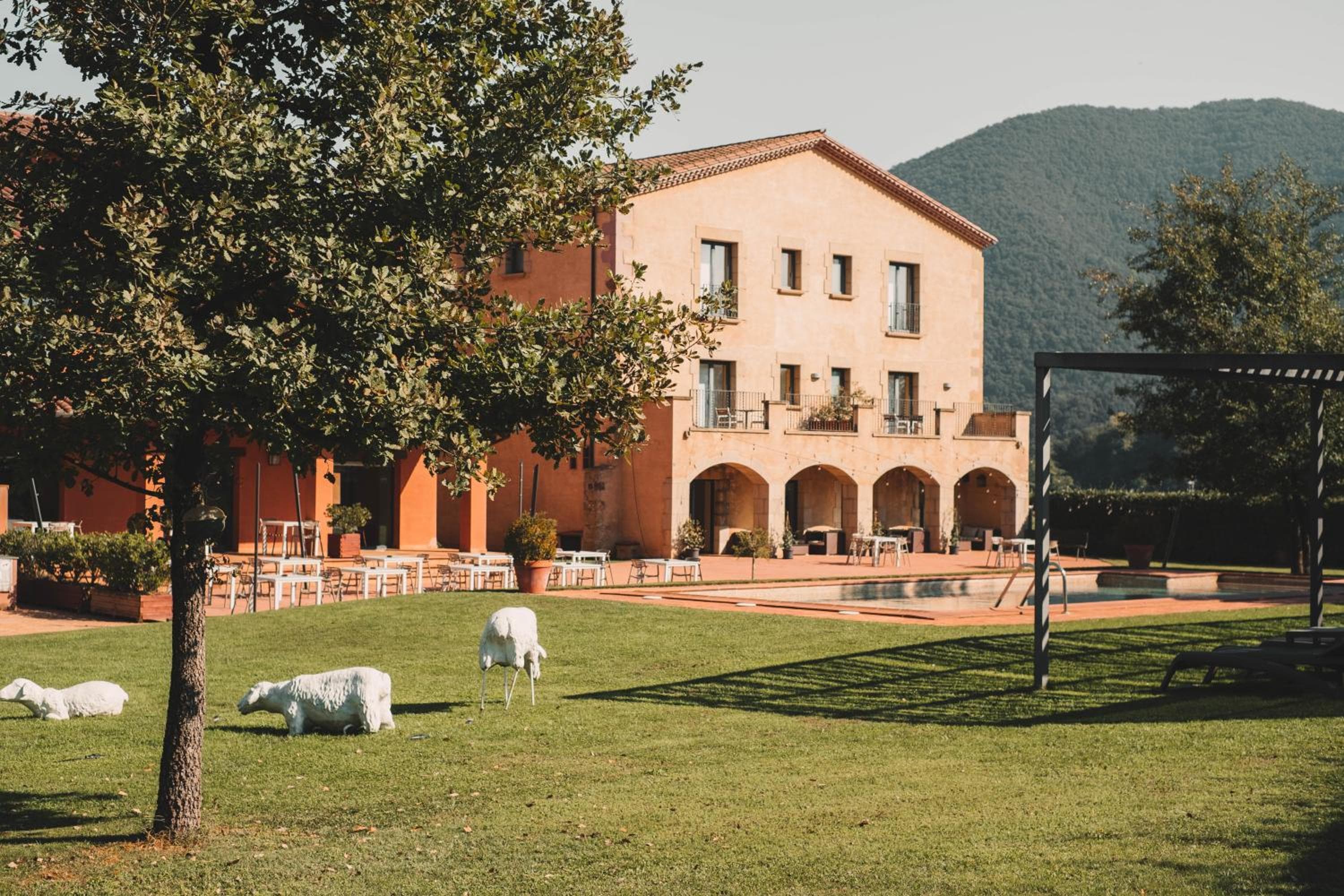 Hotel Vall de Bas, wedding venue in Juanetas, Spain