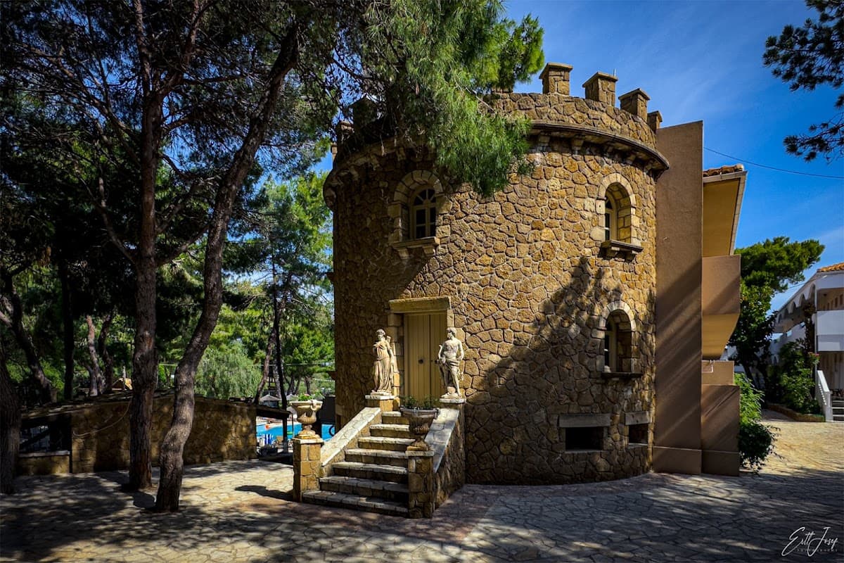 Hotel Vasilikos Beach: destination wedding venue in Vasilikos 291 00, Greece