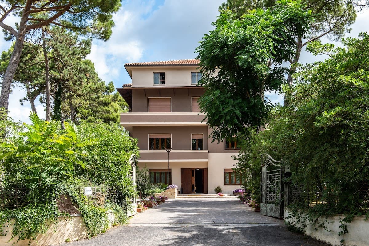 Hotel Villa dei Pini - San Terenziano: destination wedding venue in 06035 San Terenziano PG, Italy