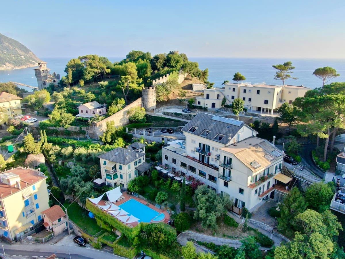 Hotel Villa Edera & La Torretta: destination wedding venue in 16030 Moneglia GE, Italy