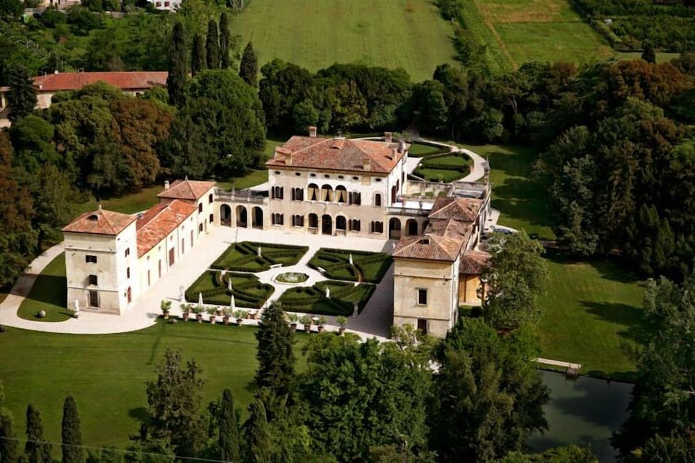 Hotel Villa Giona, wedding venue in Cengia, Italy