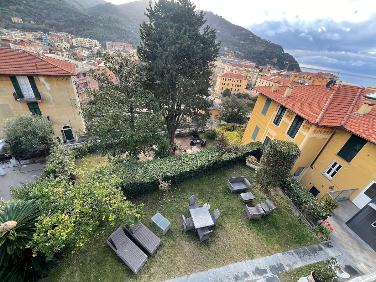 Hotel Villa Margherita: destination wedding venue in 19015 Levanto SP, Italy