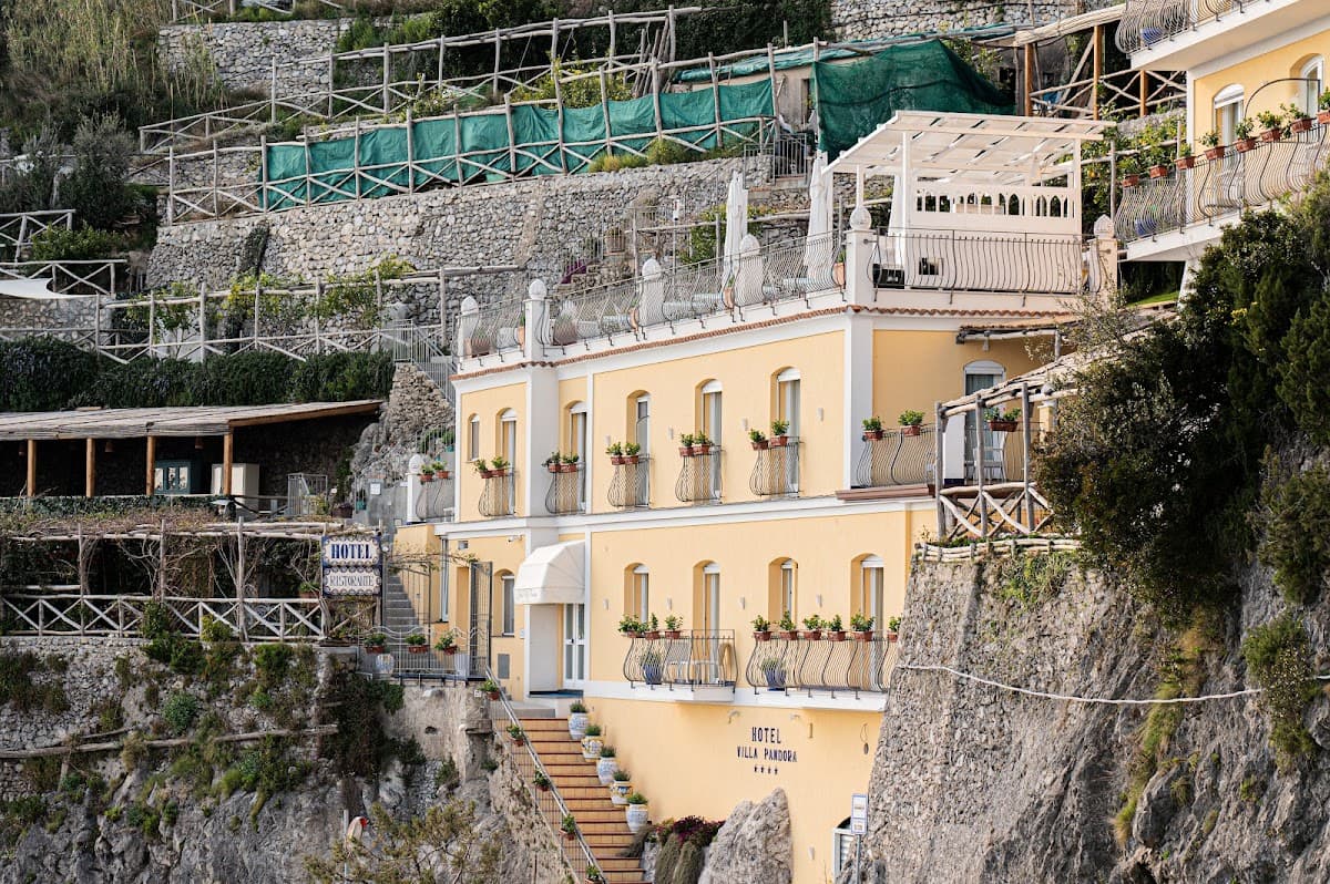 Hotel villa Pandora: destination wedding venue in 84010 Maiori SA, Italy