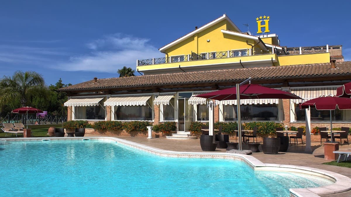 Hotel Villa Tirreno: destination wedding venue in 01016 Tarquinia VT, Italy