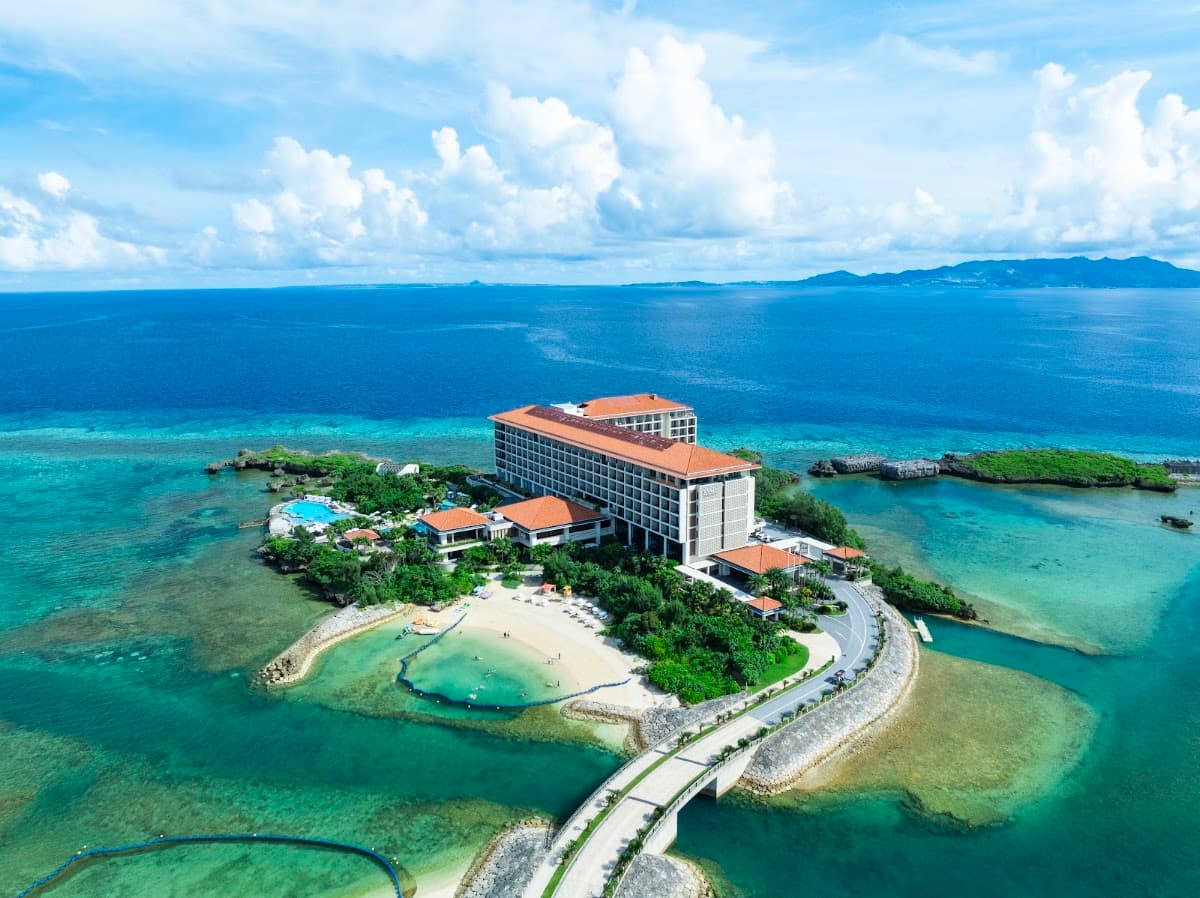 Hyatt Regency Seragaki Island, Okinawa, destination wedding venue in 1108 瀬良垣 恩納村 国頭郡 沖縄県 904-0404, Japan