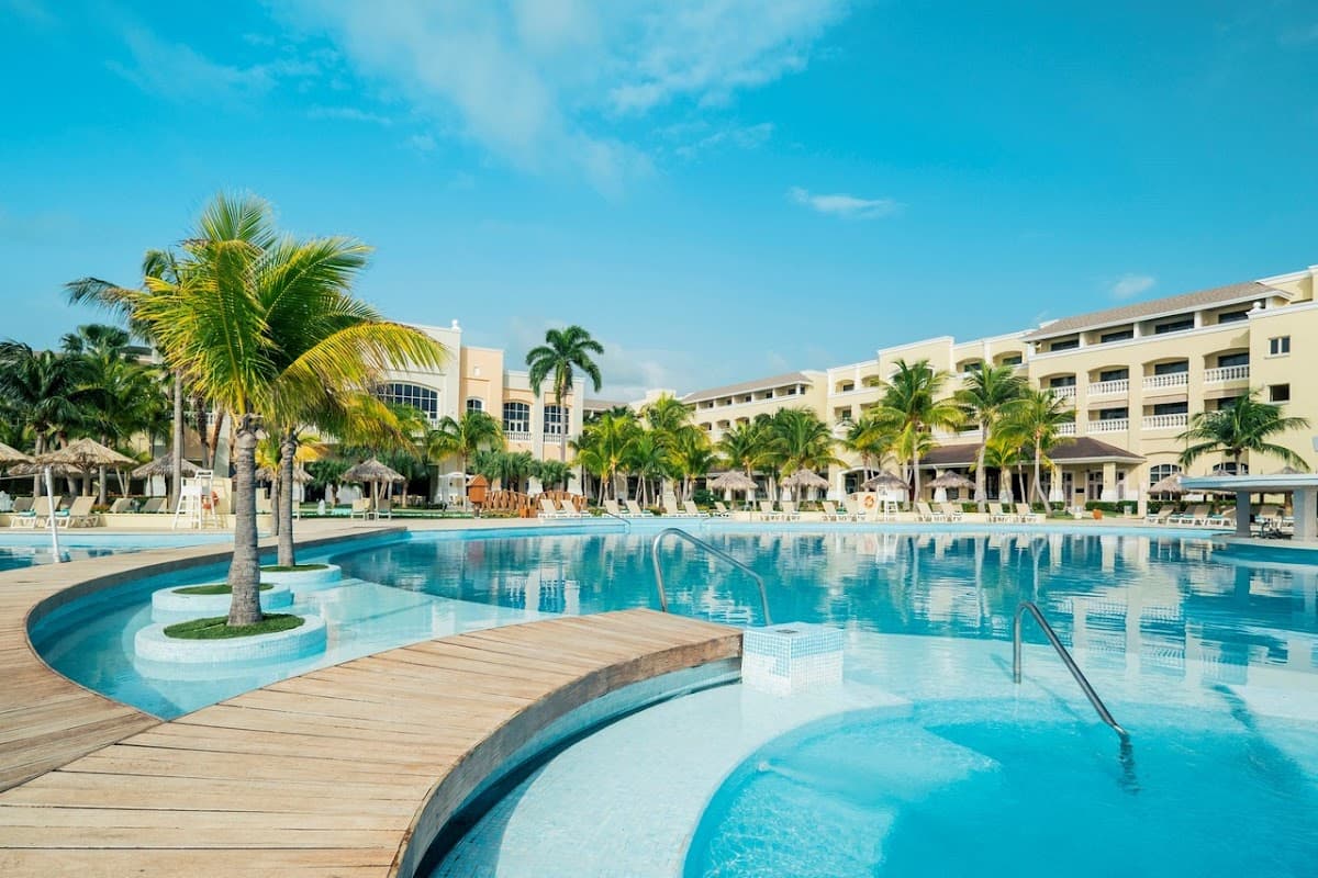 Iberostar Waves Rose Hall Beach: destination wedding venue in Montego Bay, Jamaica