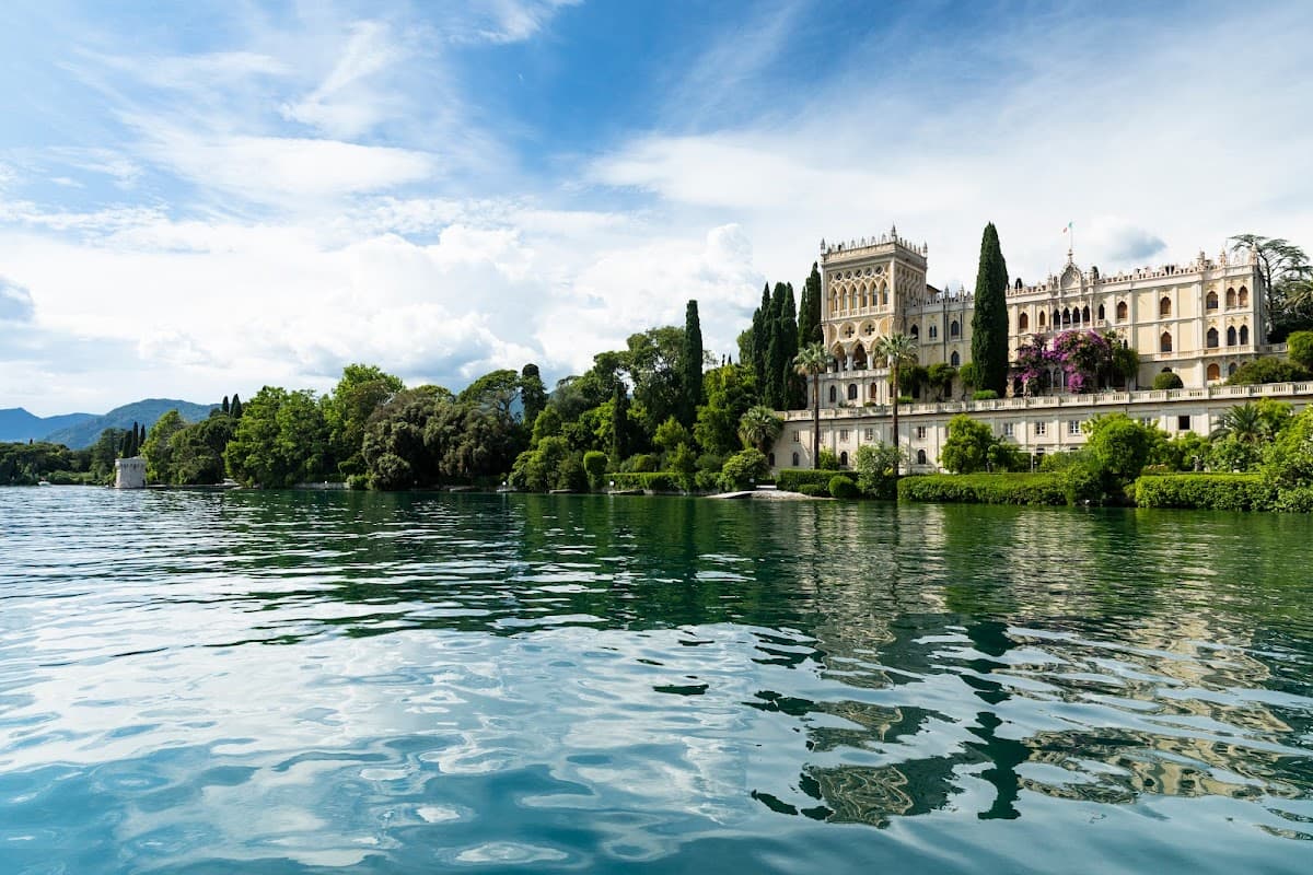 Isola del Garda: destination wedding venue in 25010 San Felice del Benaco BS, Italy