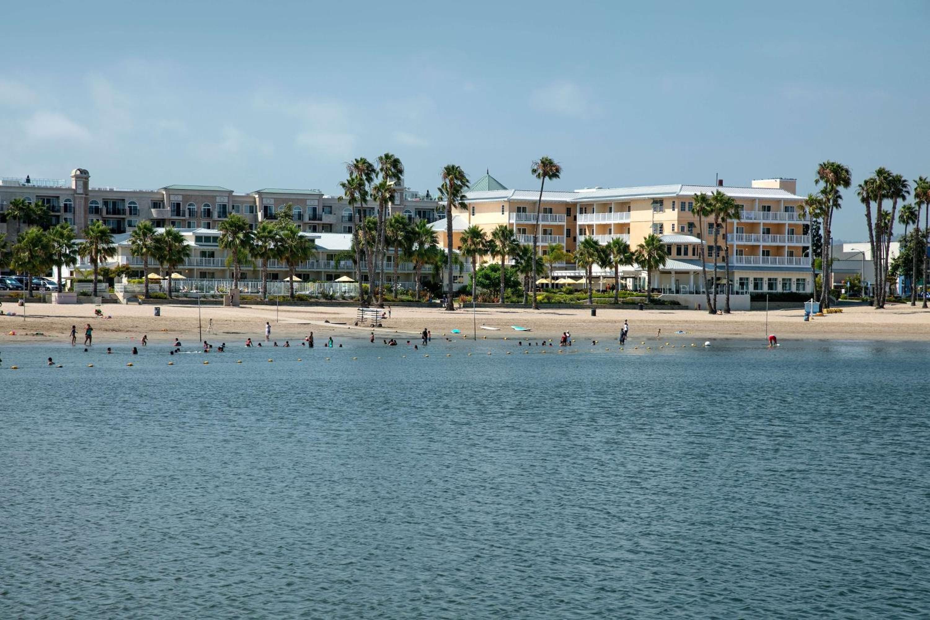 Jamaica Bay Inn Marina Del Rey Tapestry Collection by Hilton, wedding venue in Marina del Rey, United States