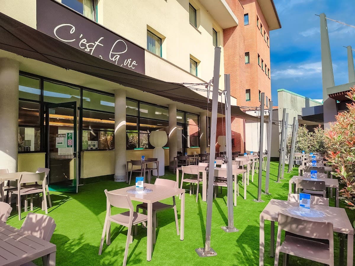 Just Hotel Lomazzo: destination wedding venue in 22074 Lomazzo CO, Italy