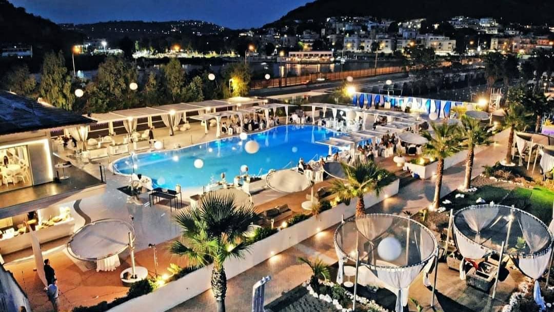 Kora Pool & Beach: destination wedding venue in 80078 Pozzuoli NA, Italy