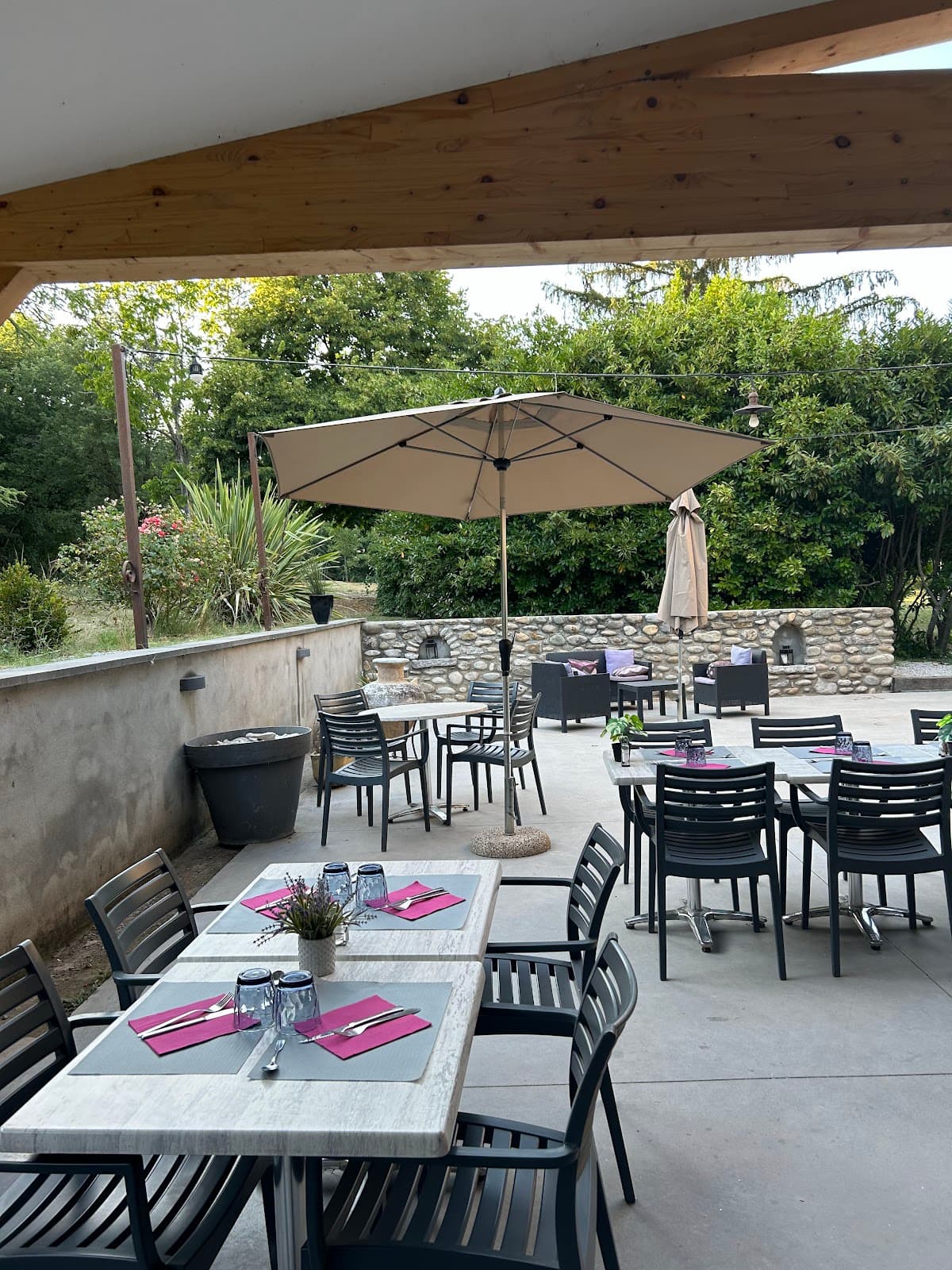 L'OUSTAOU — destination wedding venue in 04160 Château-Arnoux-Saint-Auban, France