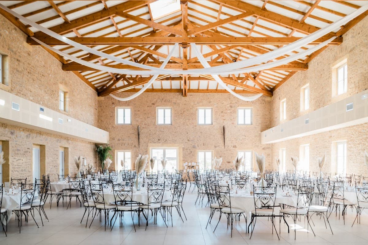 La Bastide des Hirondelles: destination wedding venue in 69620 Val d'Oingt, France