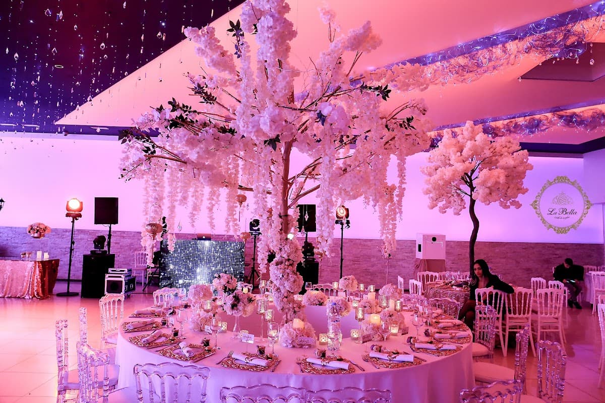 La Bella - Wedding Room, Reception — destination wedding venue in 77680 Roissy-en-Brie, France