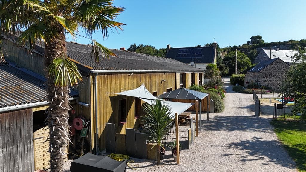 La Ferme du Point du Jour: destination wedding venue in 35350 Saint-Méloir-des-Ondes, France