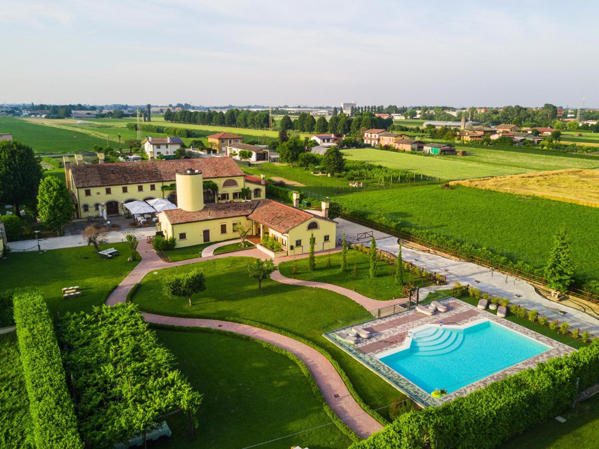 La Posa degli Agri, wedding venue in Isola Dell'abbà, Italy