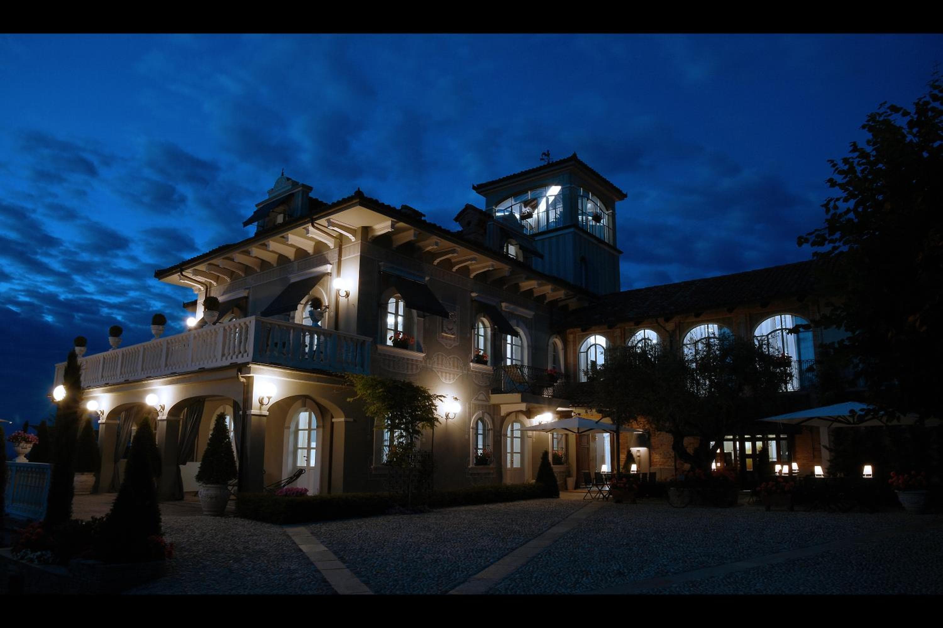 La Ribezza Boutique Hotel, wedding venue in Monforte d'Alba, Italy