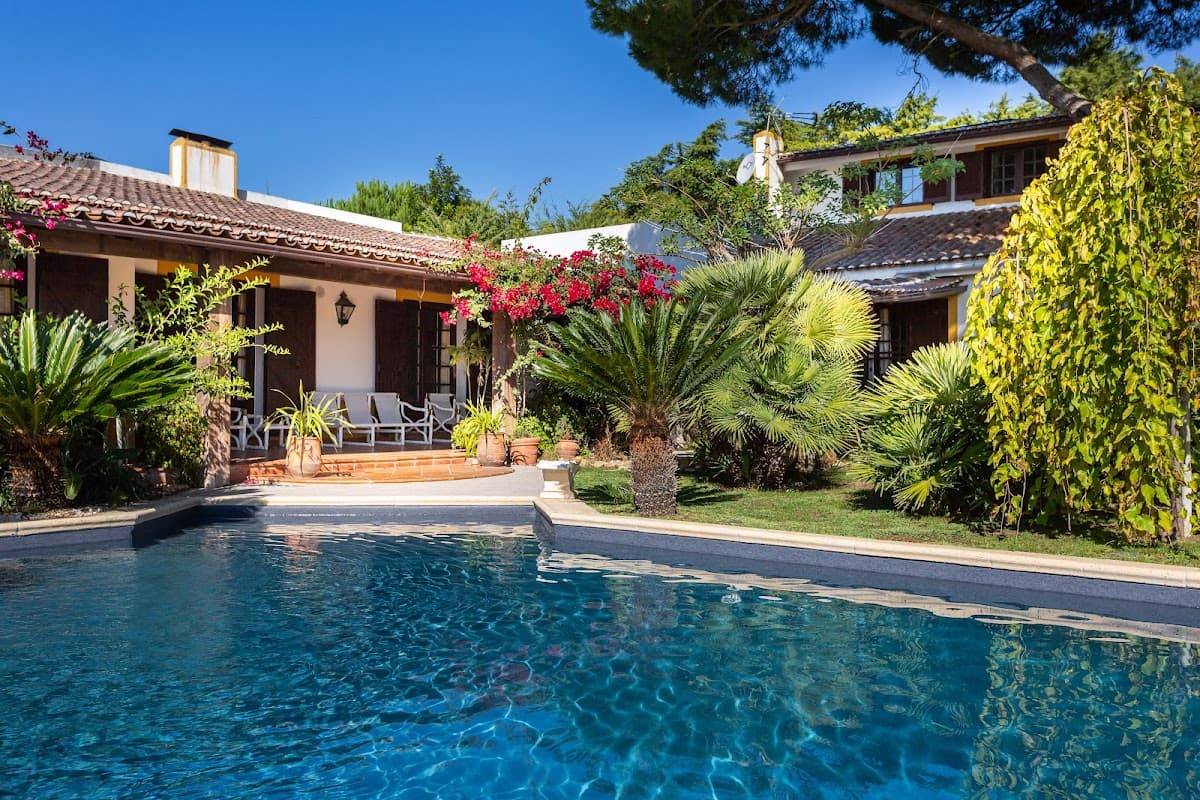 La Vénus de Lisbonne Guesthouse — destination wedding venue in 2615-631 Calhandriz, Portugal
