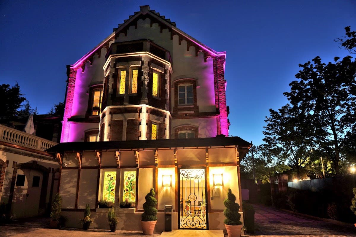 La Villa Eugène: destination wedding venue in 51200 Épernay, France