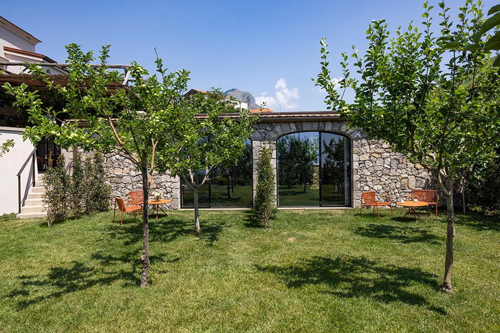 Laqua Countryside: destination wedding venue in 80069 Ticciano NA, Italy