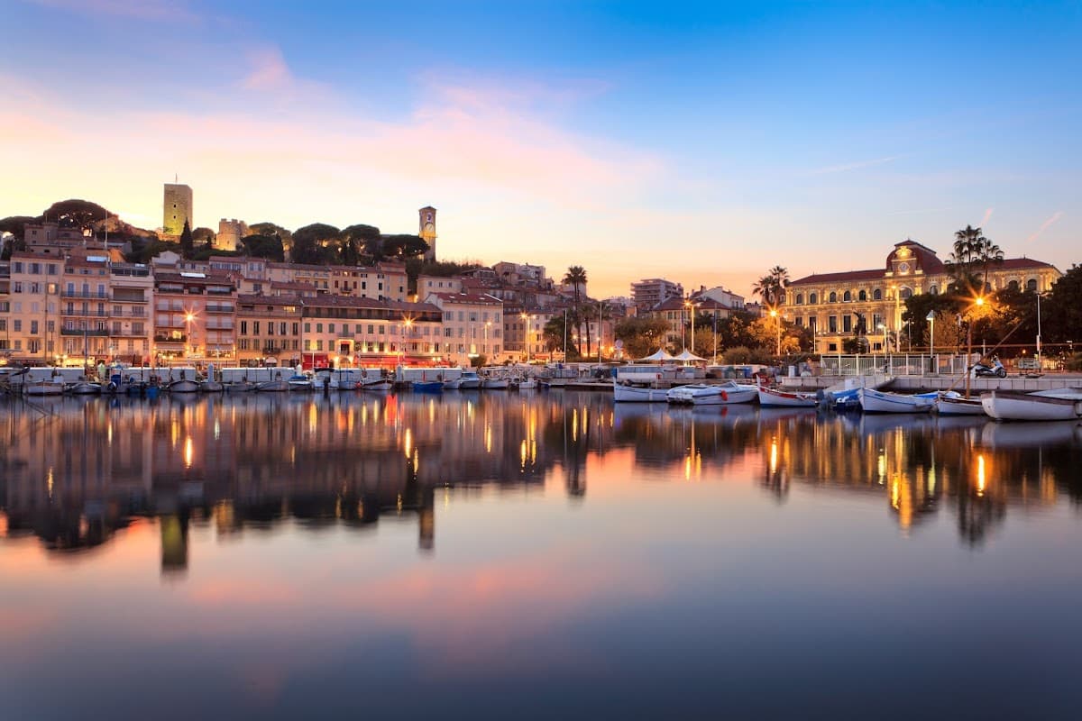 Le Cavendish Hotel 4 Étoiles Cannes — destination wedding venue in 06400 Cannes, France