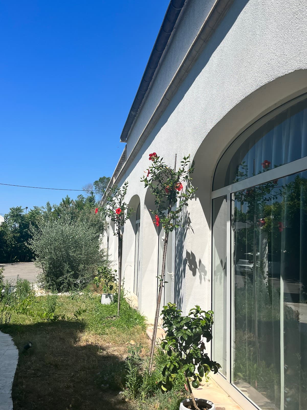 Le Clos du Soleil - Le Mas Angelussi: destination wedding venue in 13300 Salon-de-Provence, France