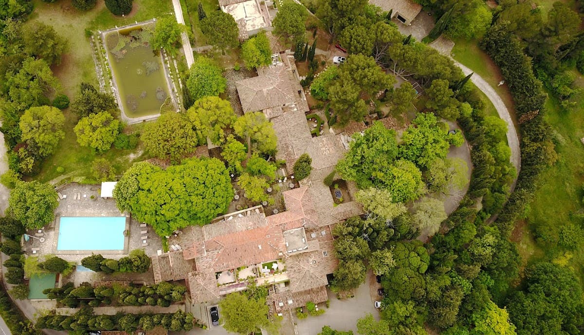 Le Mas D'entremont: destination wedding venue in 13090 Aix-en-Provence, France