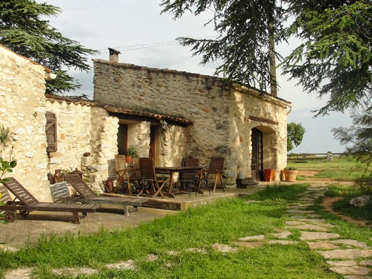 Le Mas de la Cherine: destination wedding venue in 04500 Quinson, France