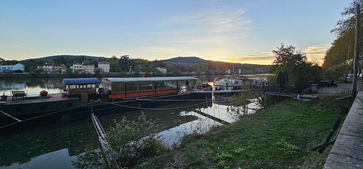 LE PETIT NICE — destination wedding venue in 69250 Neuville-sur-Saône, France