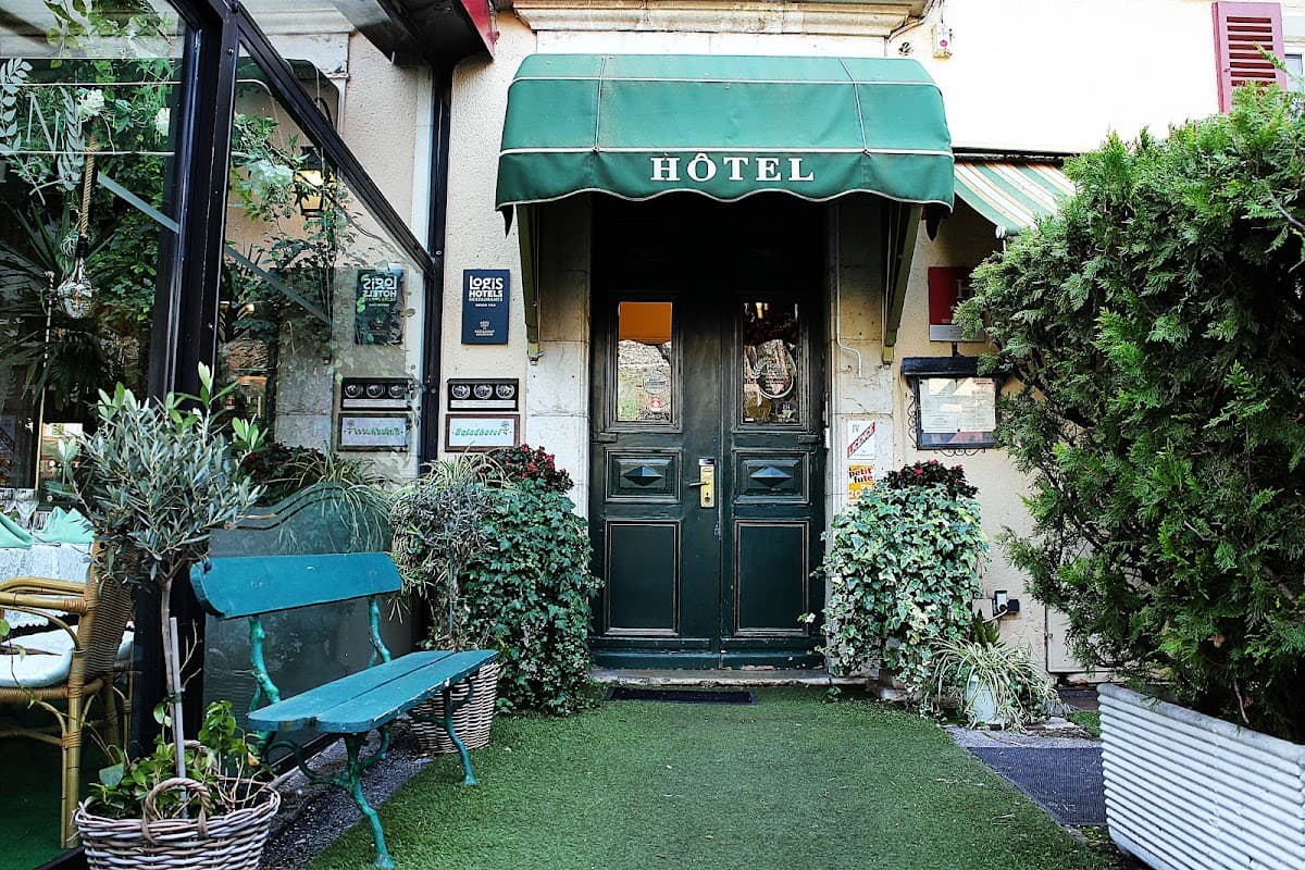 Le Relais Impérial - Logis hôtel & restaurant — destination wedding venue in 06460 Saint-Vallier-de-Thiey, France