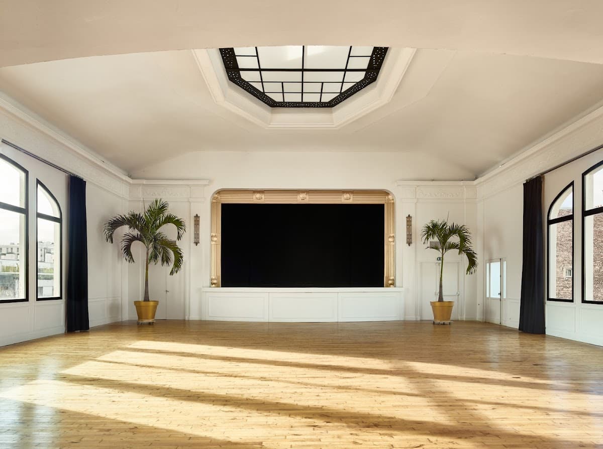 Le Solaris — destination wedding venue in 75020 Paris, France