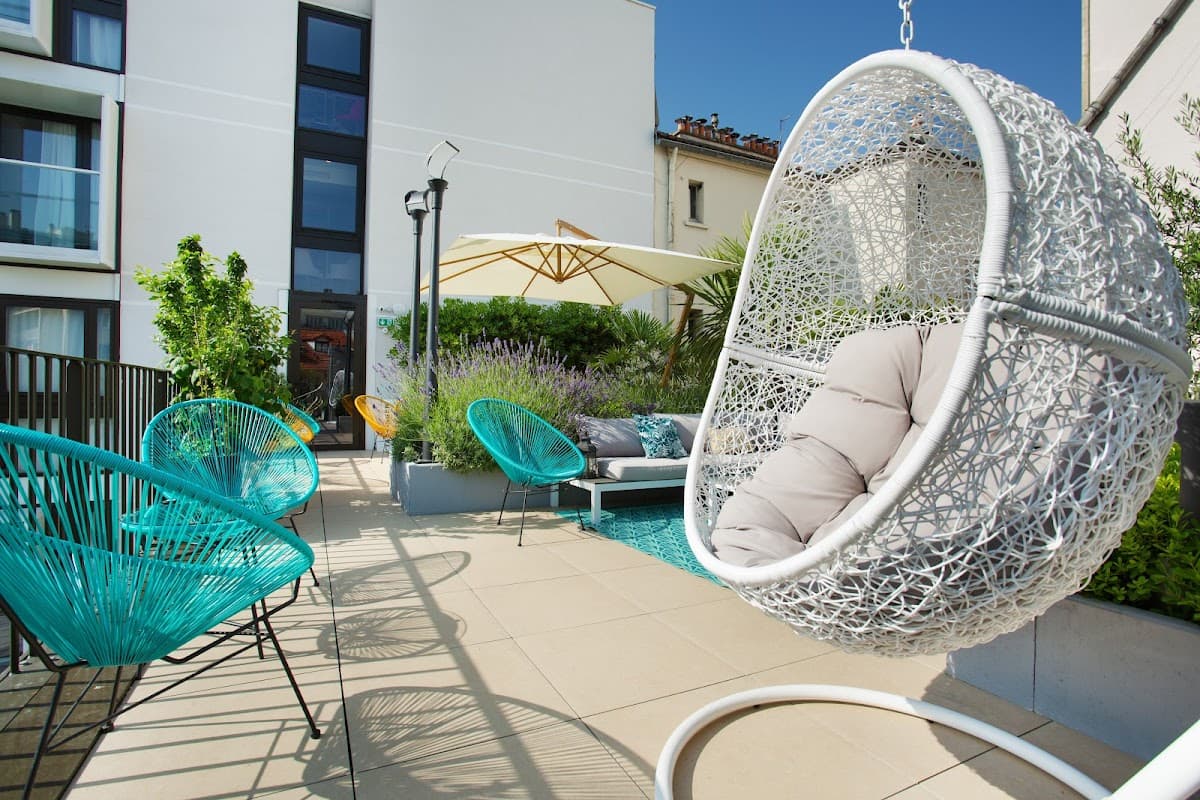 Les Jardins de Mademoiselle: destination wedding venue in 75015 Paris, France