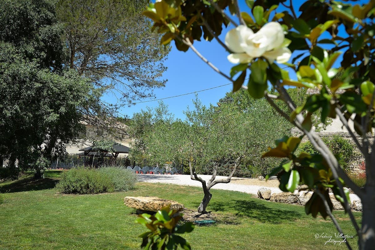 Les Studios-Hôtel de Sommières — destination wedding venue in 30250 Sommières, France