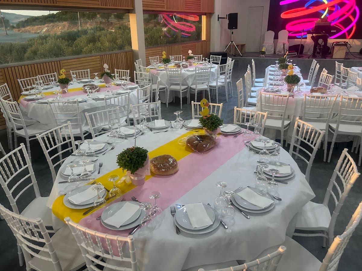 ΚΟΥΛΕΣ Live — destination wedding venue in Μοίρες 700 03, Greece