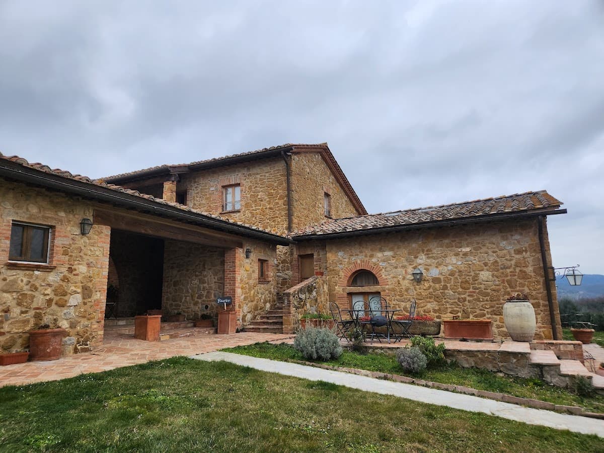 Locanda Vesuna Countryhouse: destination wedding venue in 53020 Trequanda SI, Italy