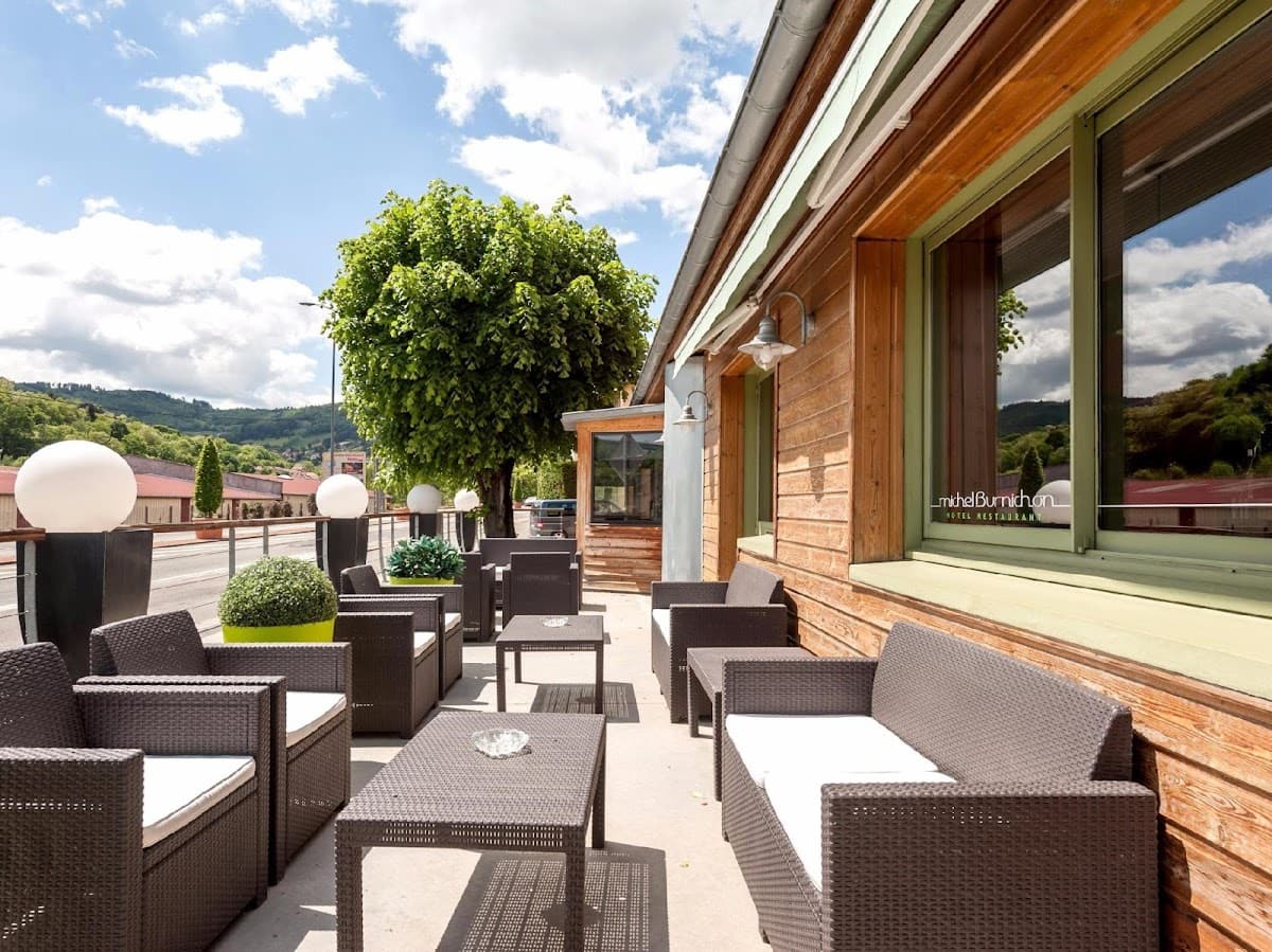 Logis Hôtel Burnichon: destination wedding venue in 69170 Tarare, France