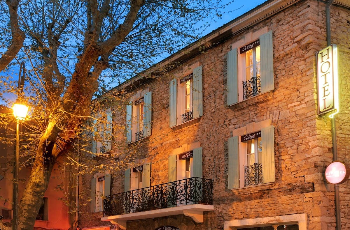 Logis Hôtel la Vallée de l'Arc: destination wedding venue in 13530 Trets, France