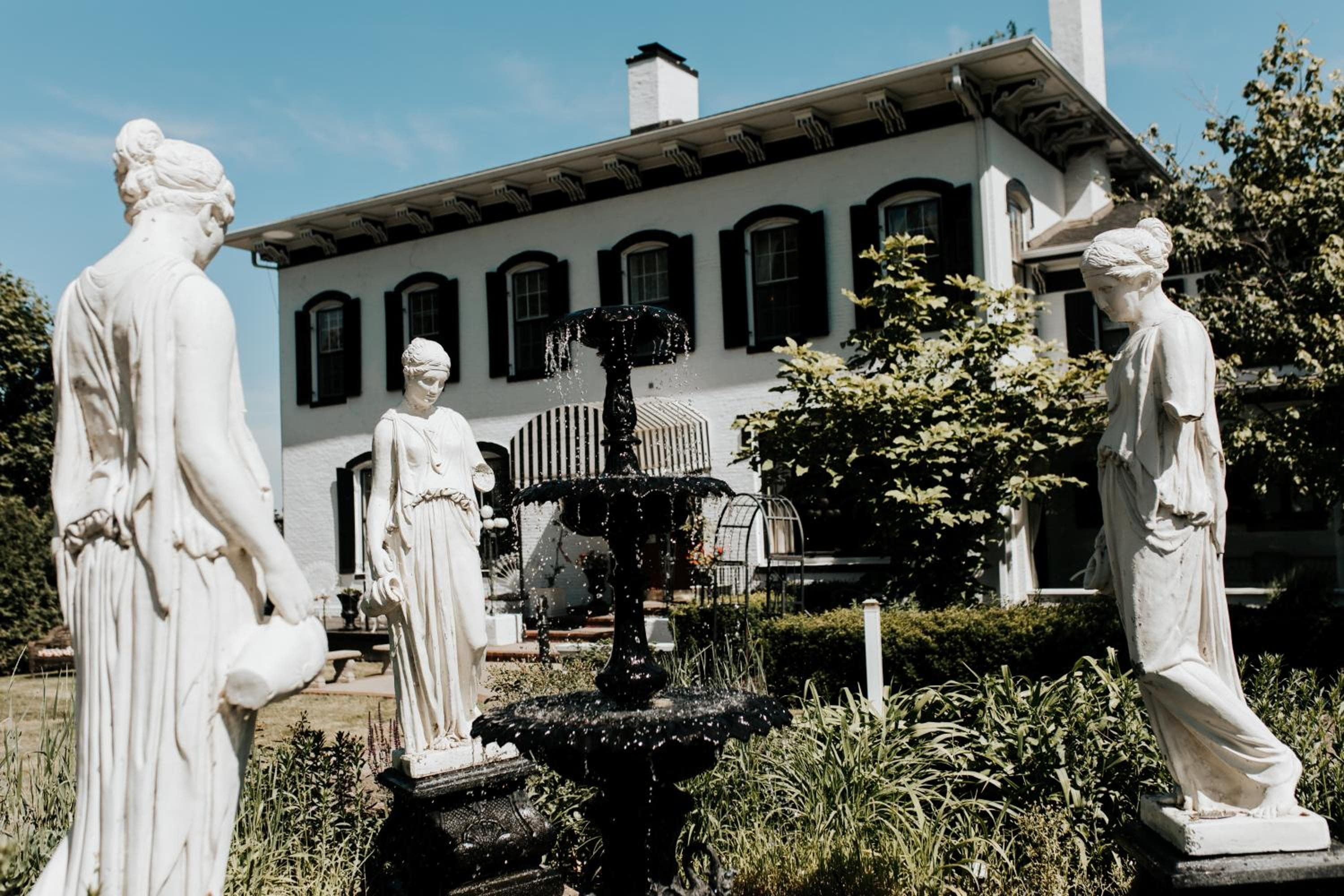 Maxwell Mansion Hotel, wedding venue in Lake Geneva, United States