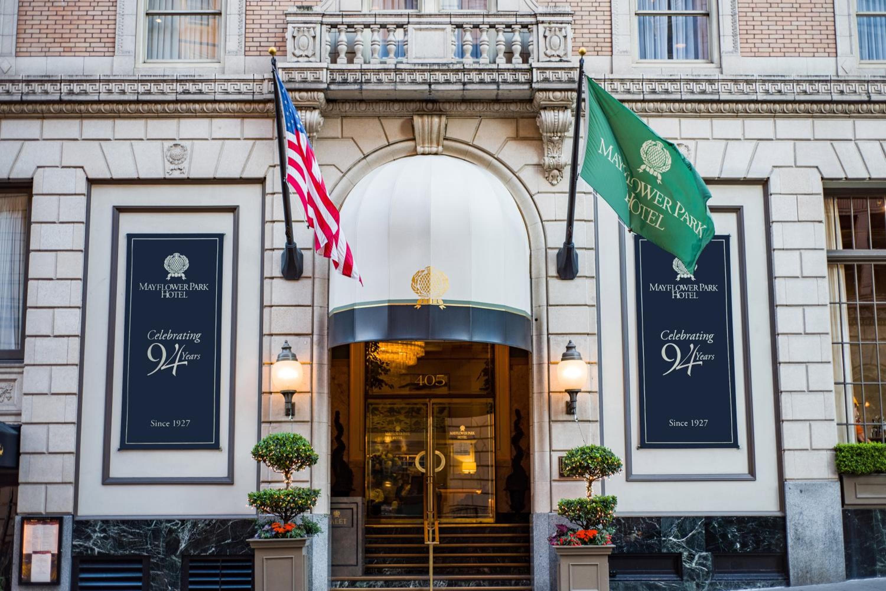 Mayflower Park Hotel, wedding venue in Seattle, United States