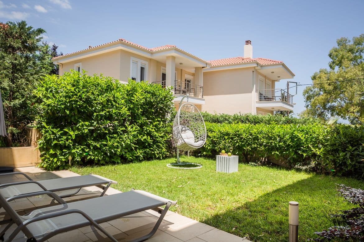 Meliti Waterfront Suites: destination wedding venue in Karavomilos 280 80, Greece