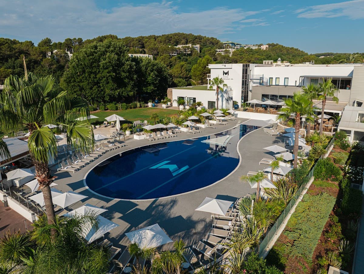 Mouratoglou Hotel & Resort: destination wedding venue in 06410 Biot, France