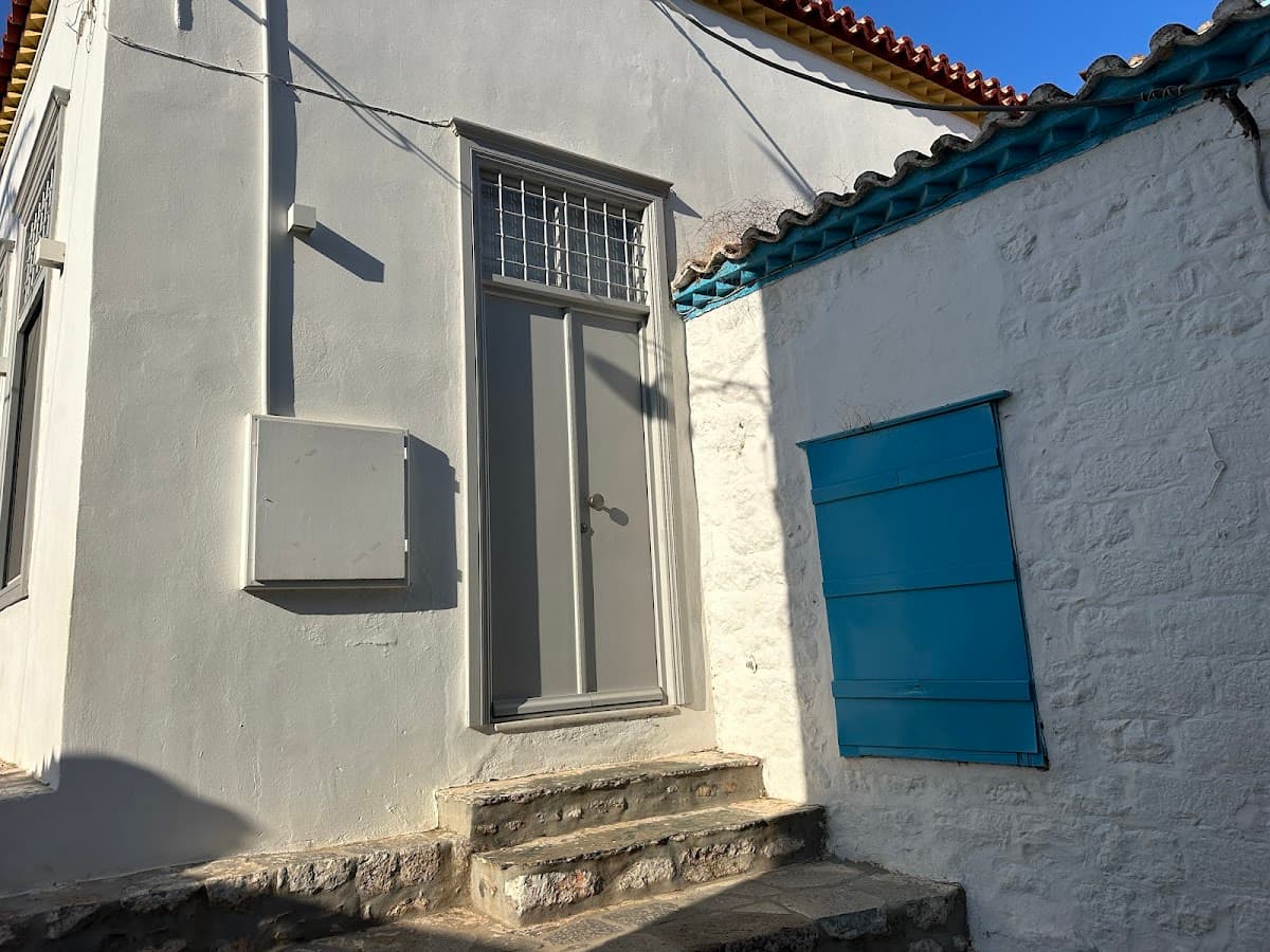 Nesea Boutique Apartments: destination wedding venue in Idra 180 40, Greece
