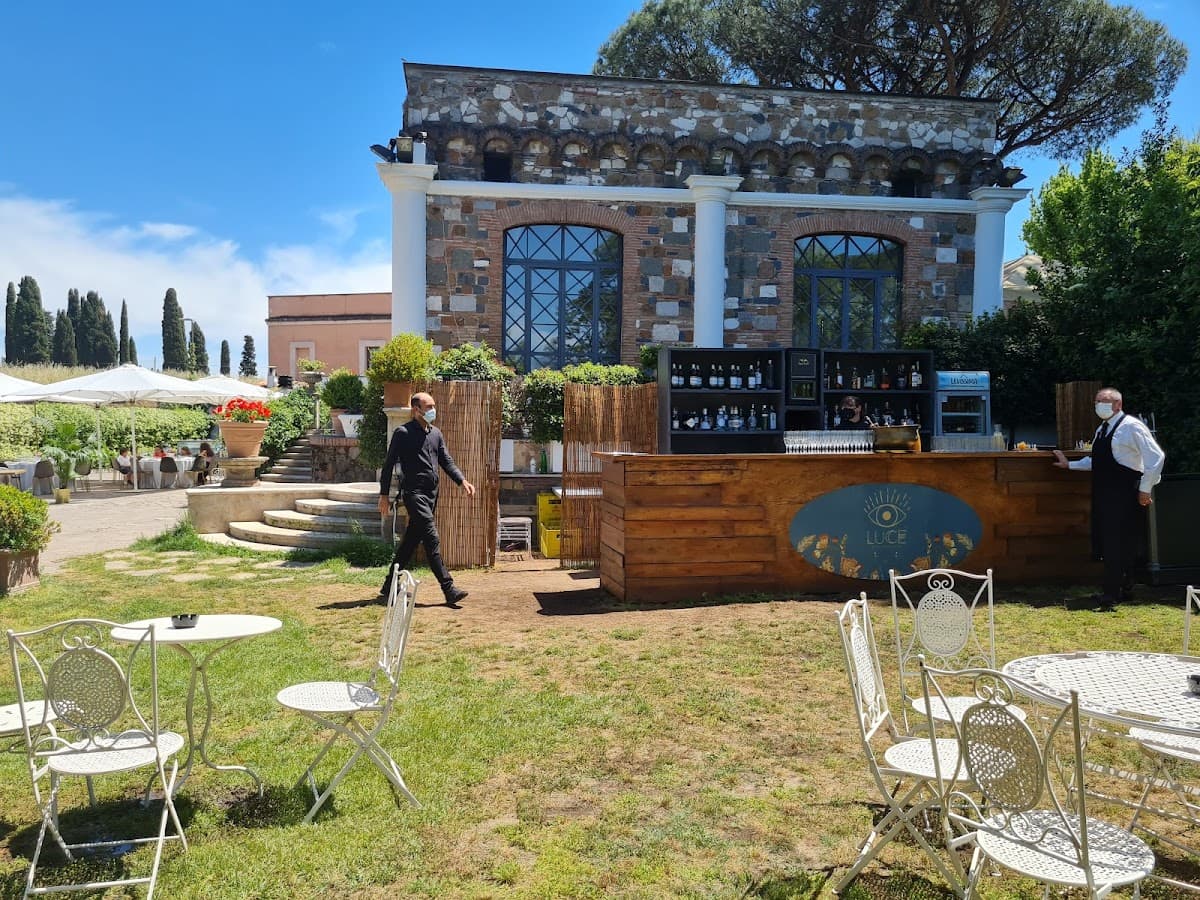 New Villa Dei Cesari: destination wedding venue in 00147 Roma RM, Italy