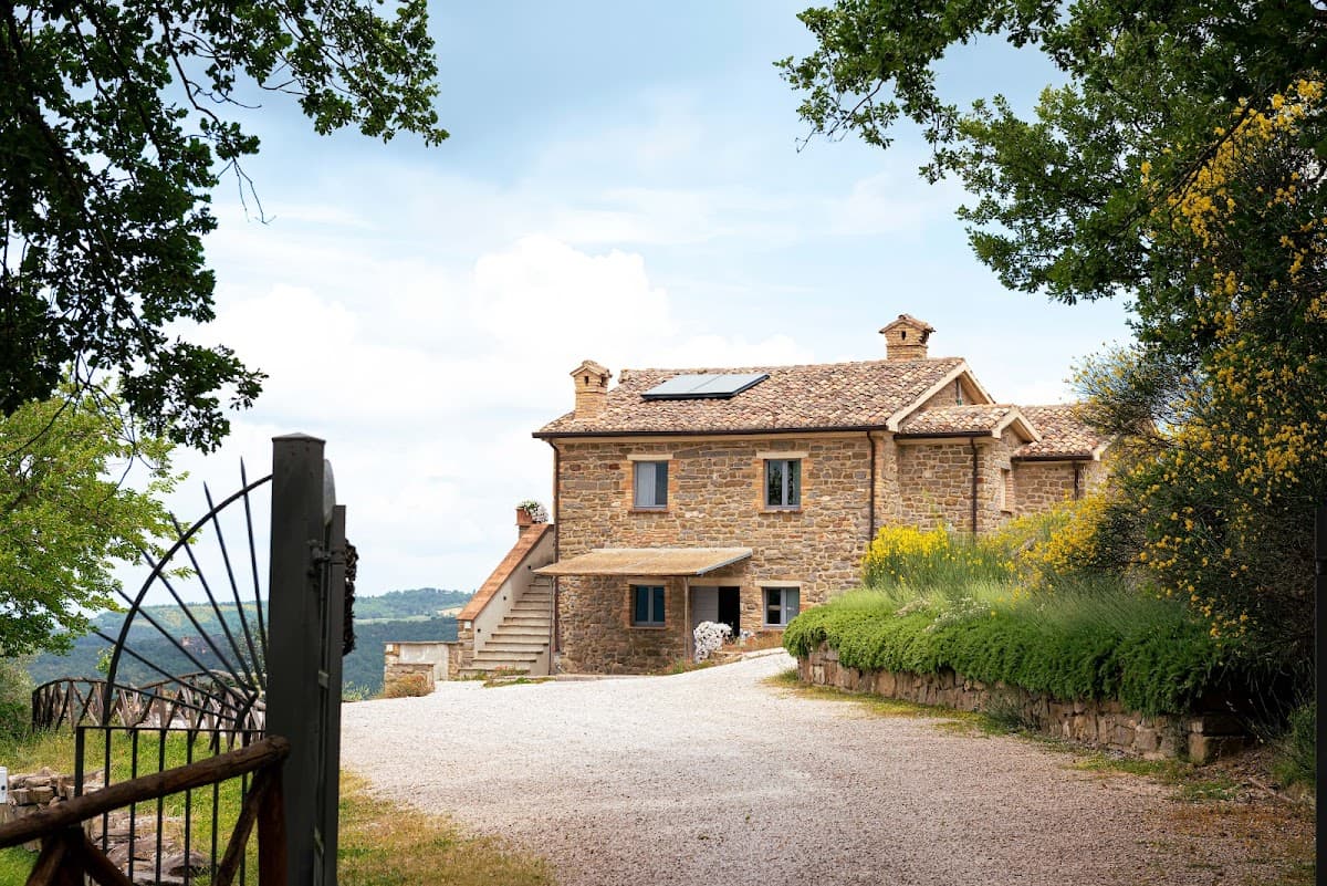 Nikis Resort: destination wedding venue in Gubbio, Italy